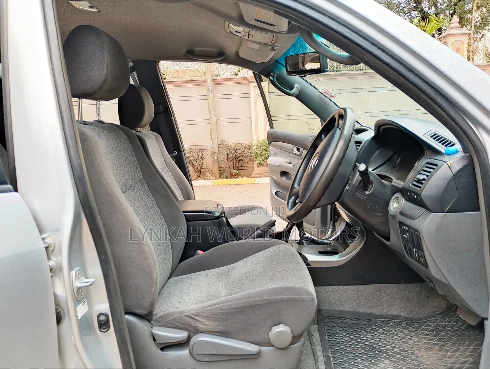 Toyota Land Cruiser Prado 2009 Silver