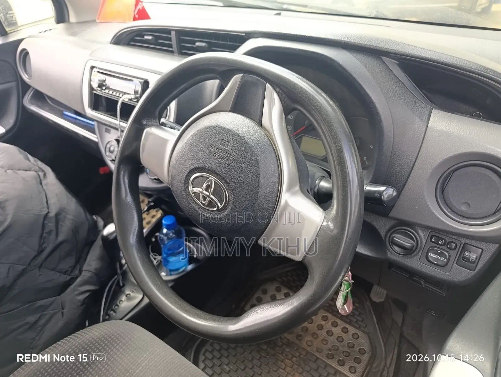 Toyota Vitz 1.0 FWD 5dr 2014 Silver