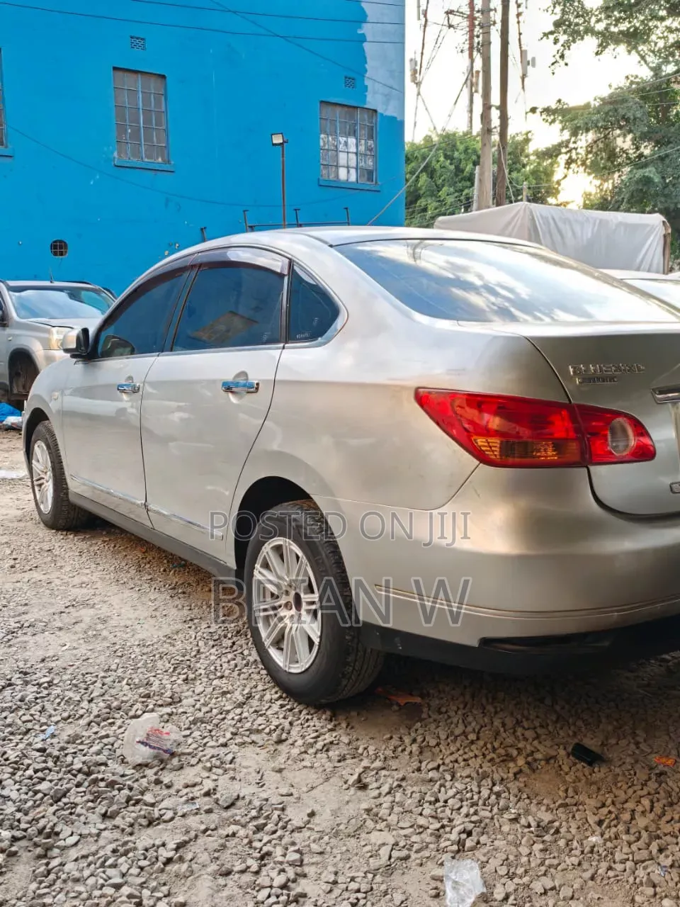 Nissan Bluebird 2009 Silver