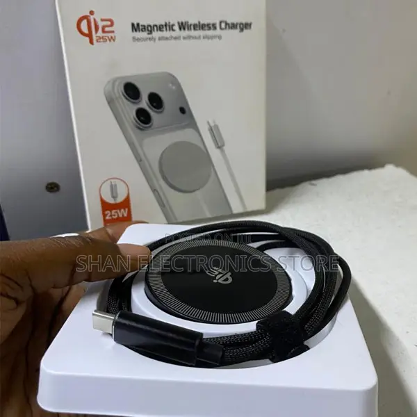 Slim Q12 Magnetic Wireless Phone Charger With Fast Charging