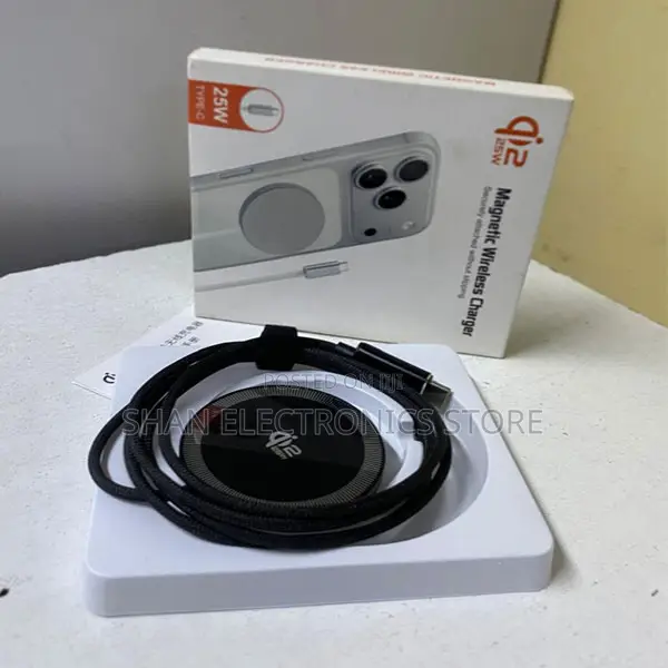 Q12 Portable Magnetic Phone Charger With Type C Connector