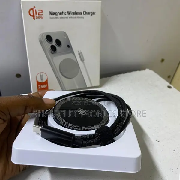 Q12 Portable Magnetic Phone Charger With Type C Connector