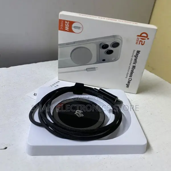 Q12 Wireless Phone Charger With Sleek Magnetic Design