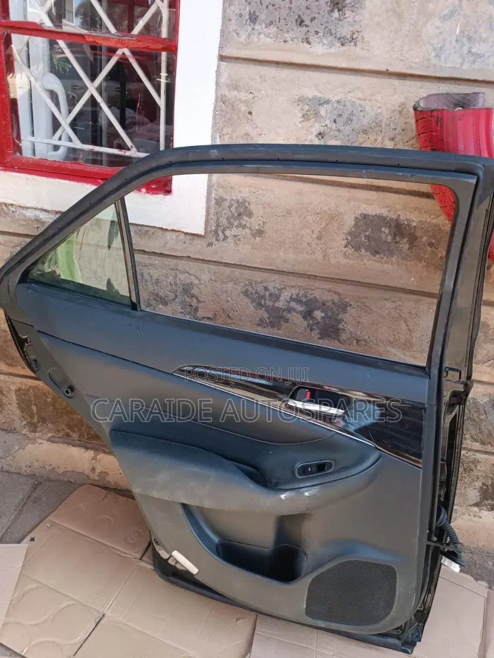 Toyota Crown Athlete 2013_2018 Door