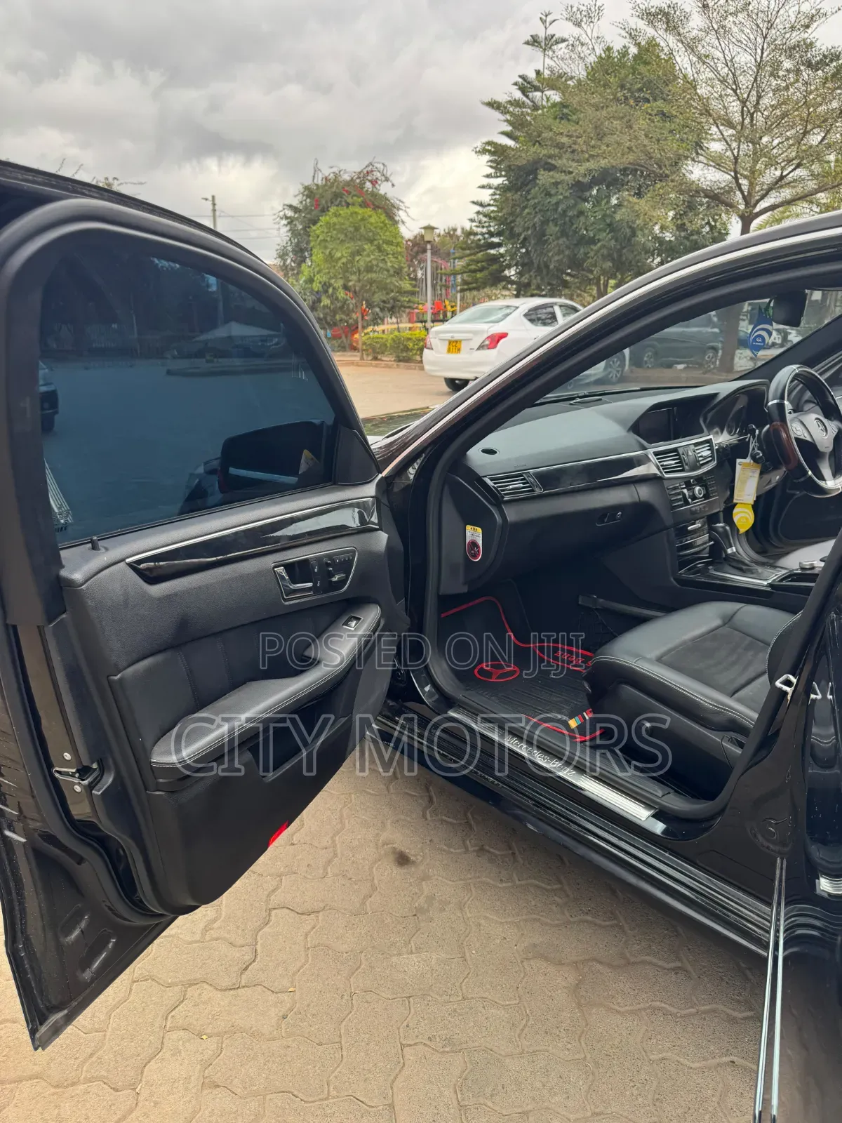 Mercedes-Benz E250 2012 Black