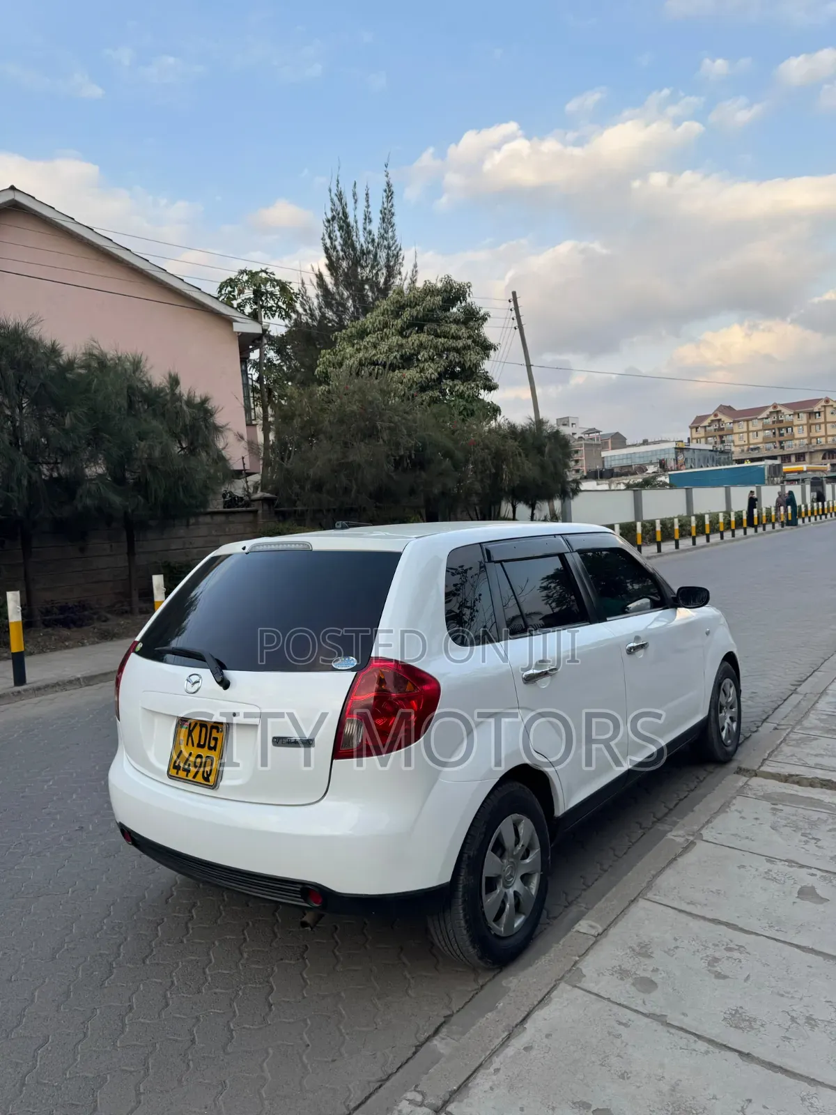 Mazda Verisa 2014 White