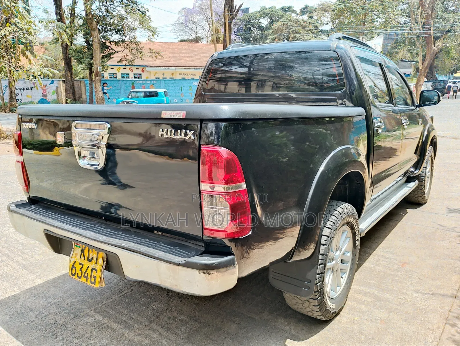 Toyota Hilux 2012 Gray