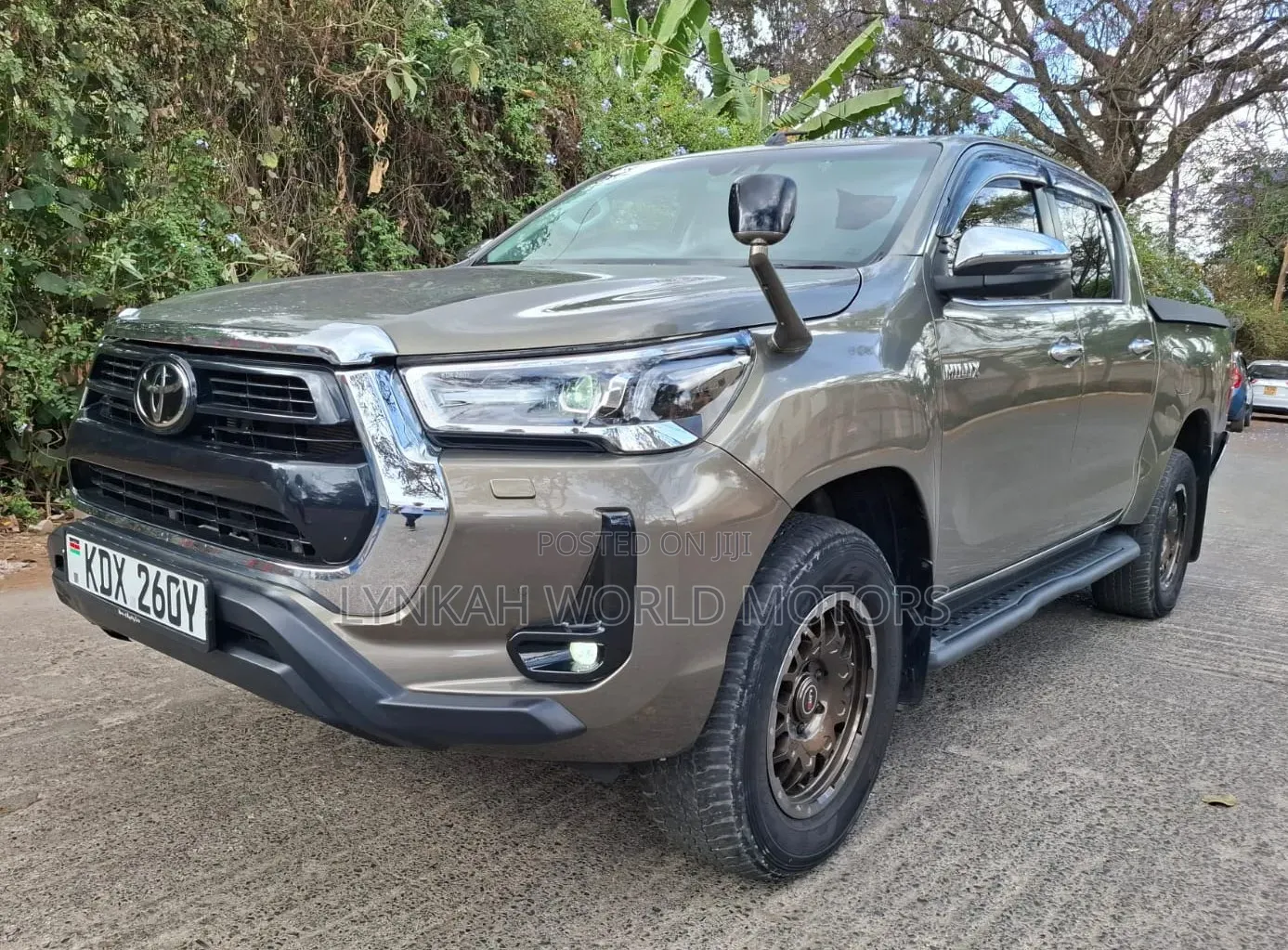 Toyota Hilux 2022 Gray