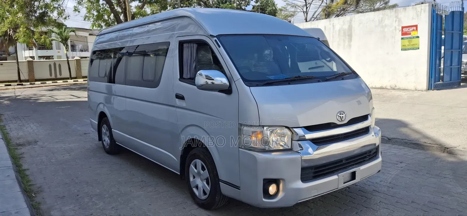Toyota HiAce 2020
