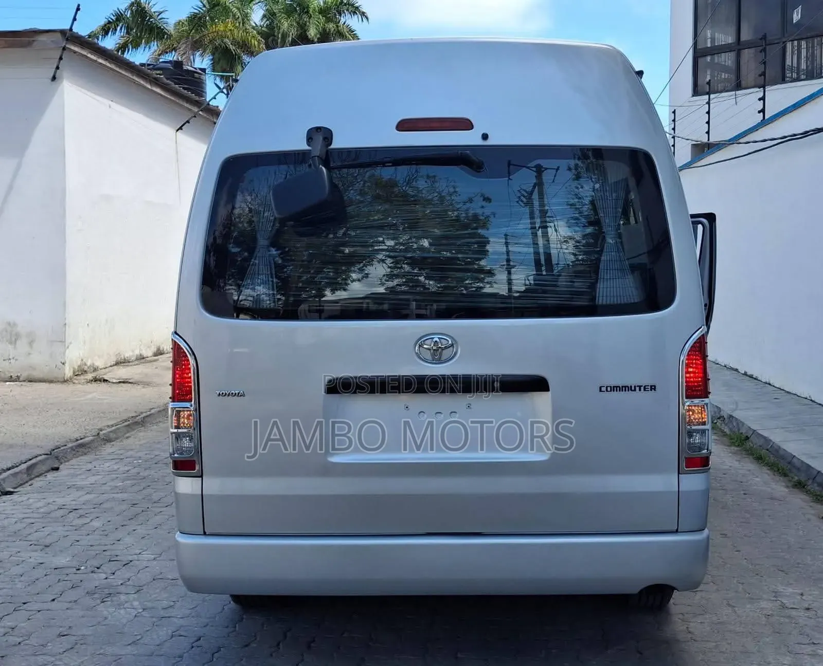 Toyota HiAce 2020