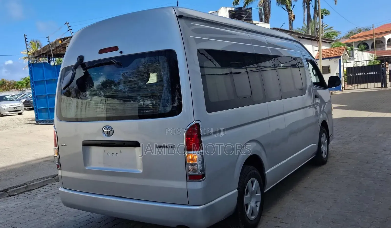 Toyota HiAce 2020