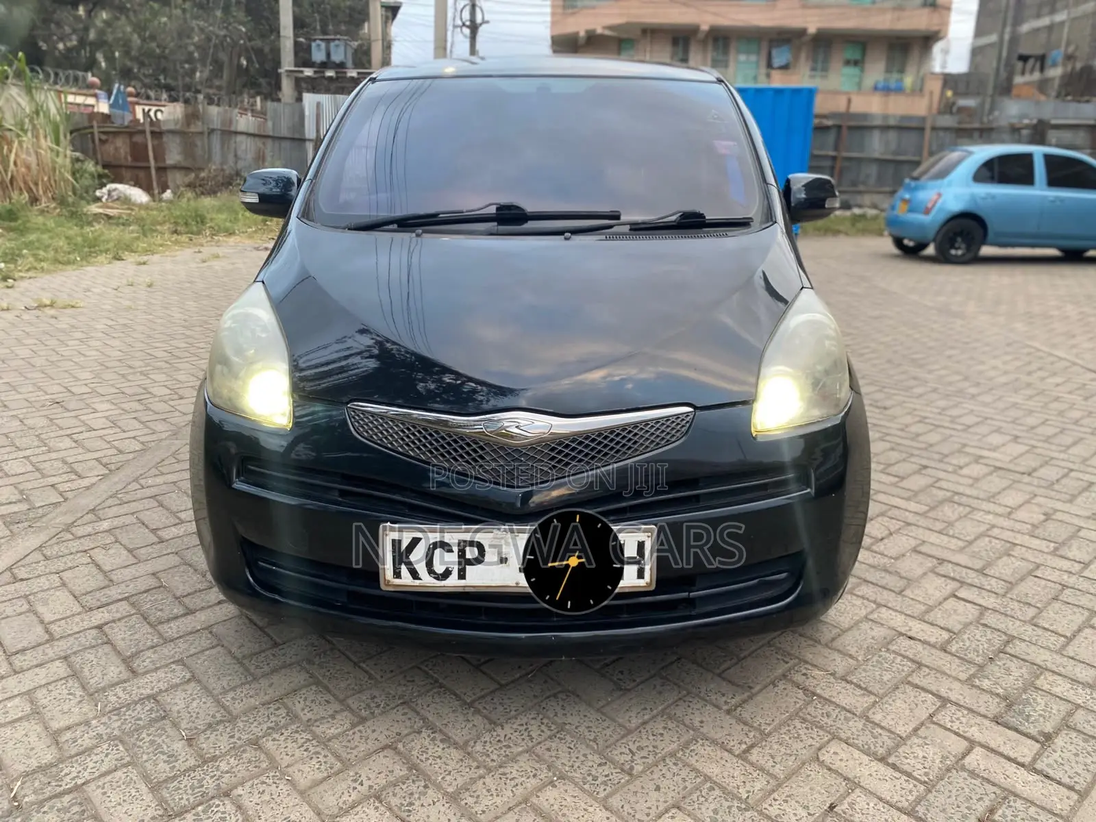 Toyota Ractis 1.5 FWD 2010 Black