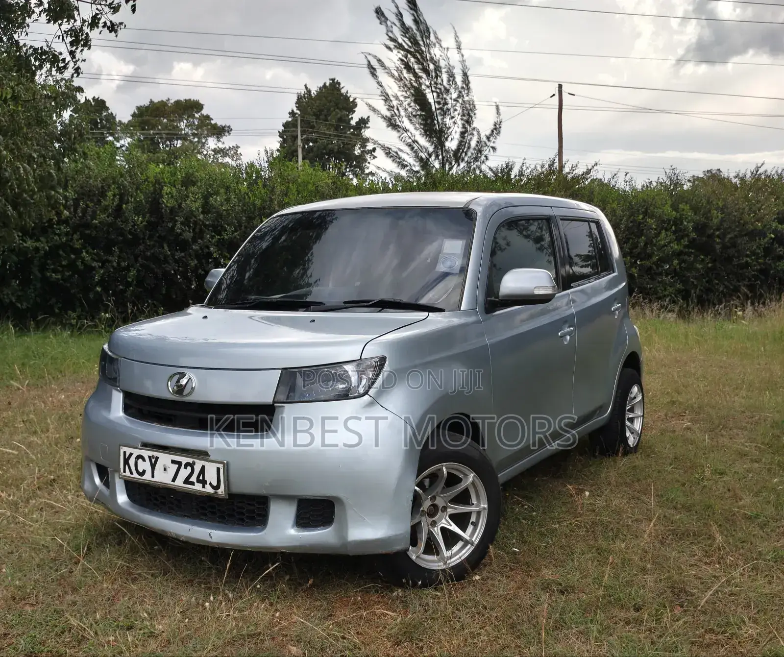Toyota bB 2013 Silver