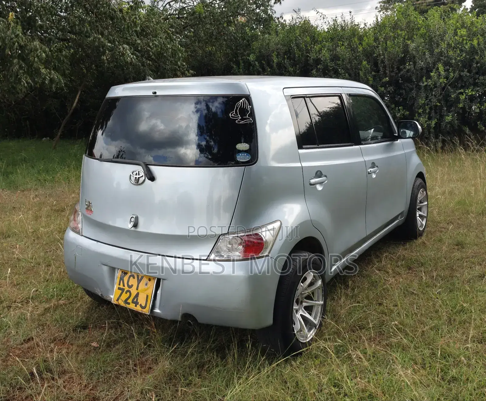 Toyota bB 2013 Silver