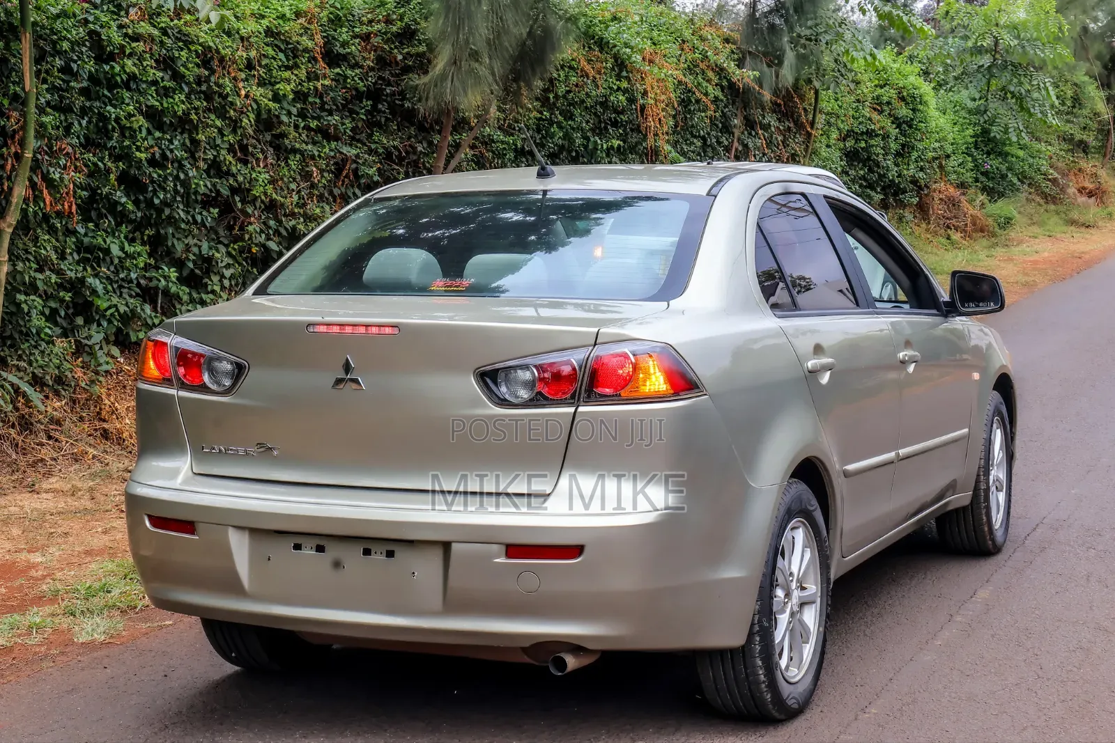 Mitsubishi Lancer 2010 Beige