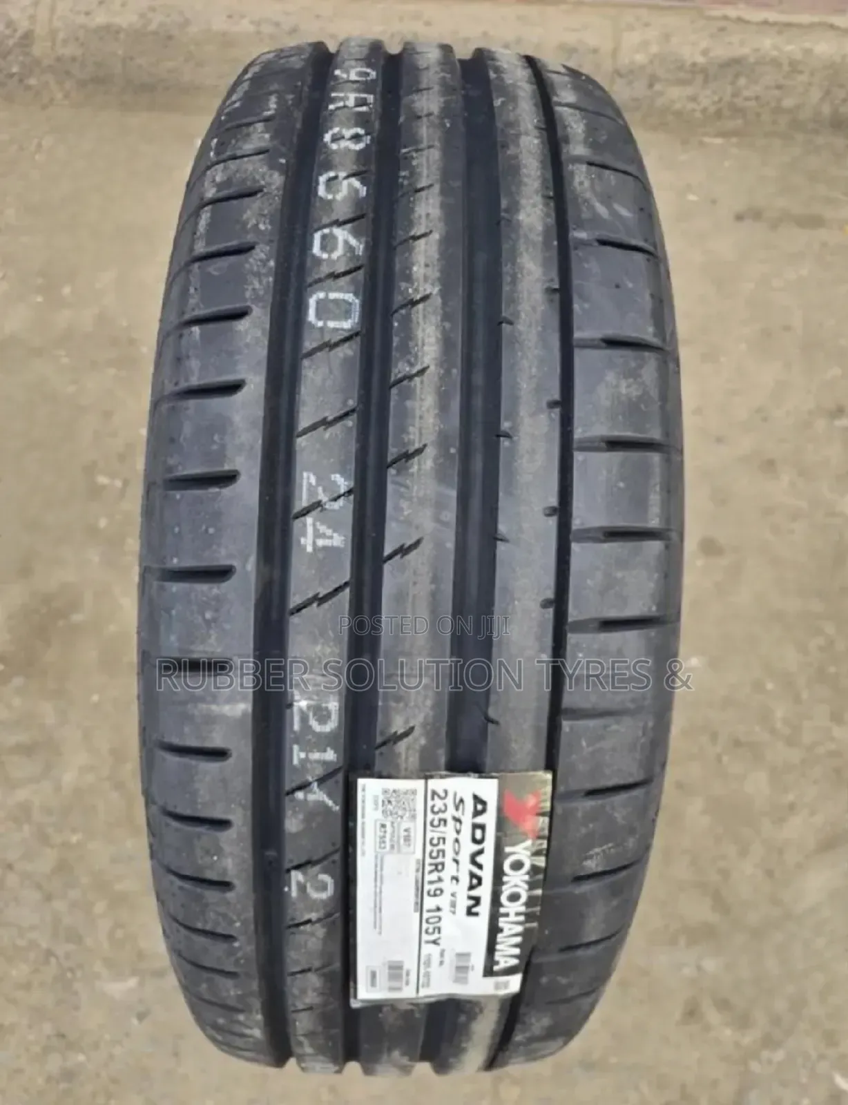 235 /55 R19 Yokohama Tyres 105y Advan Sport