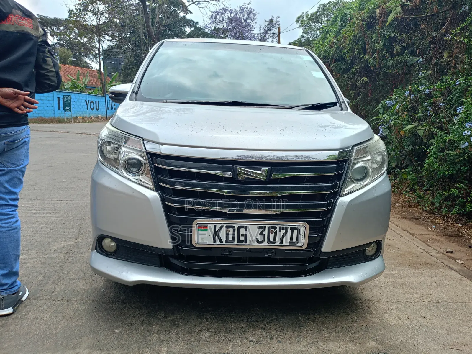 Toyota Noah 2016 Silver
