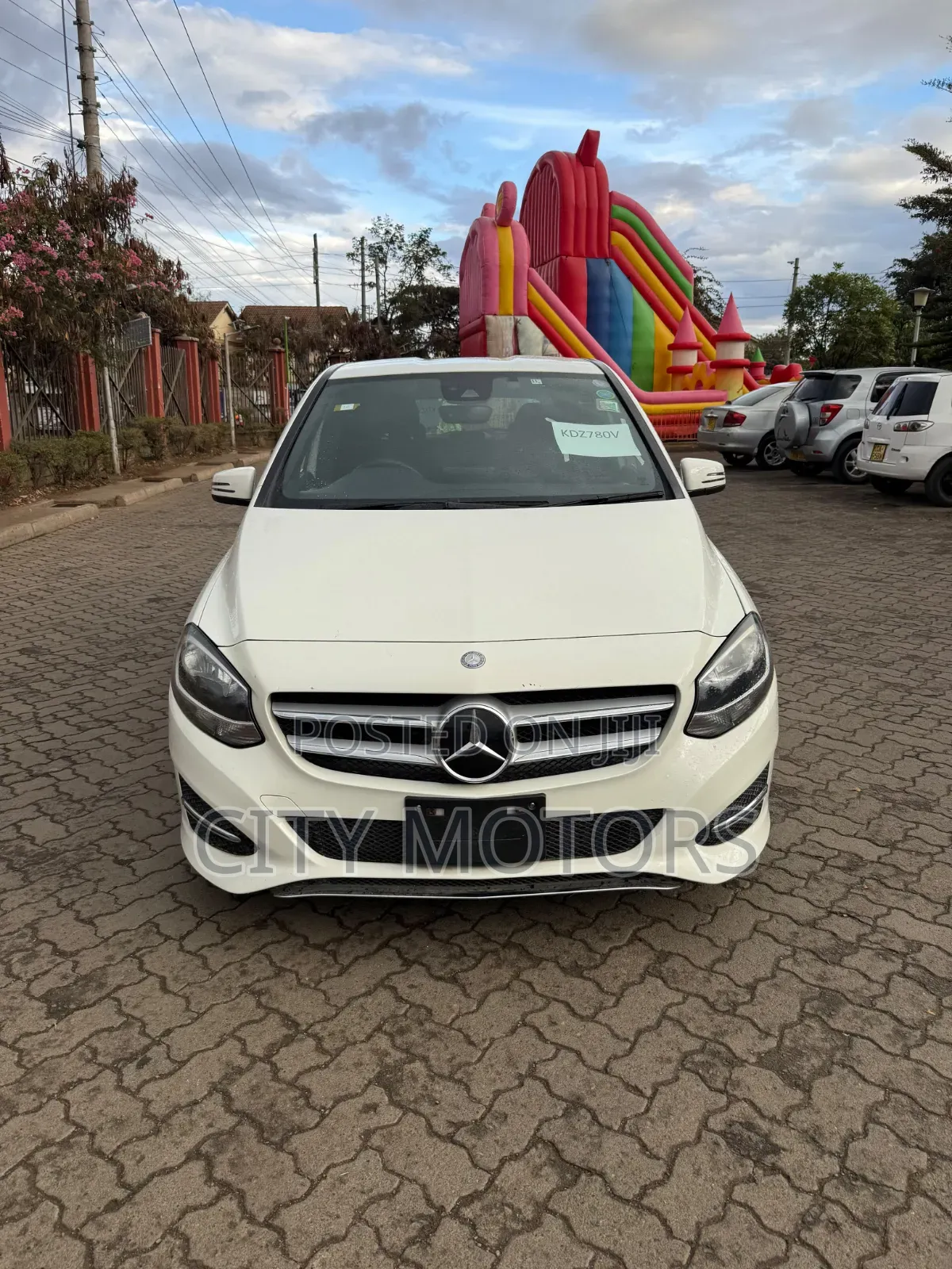 Mercedes-Benz B-Class B180 Petrol 2017 White