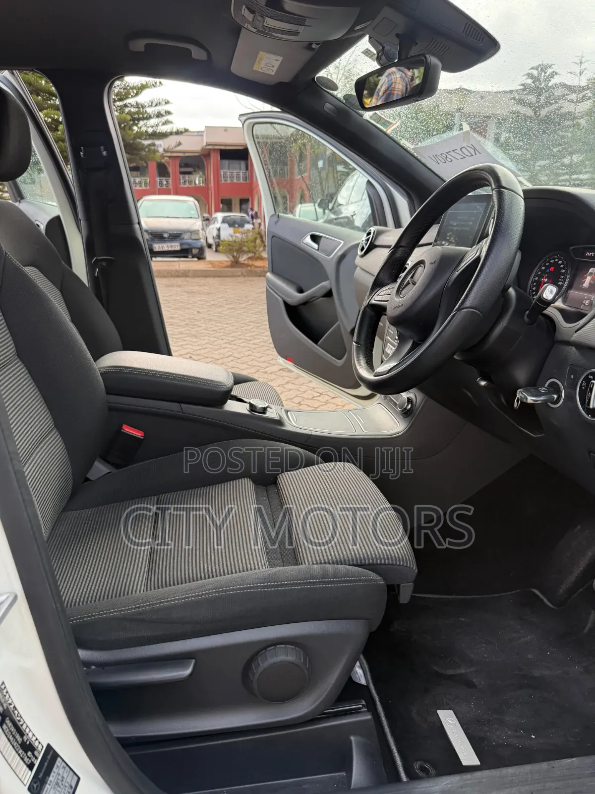 Mercedes-Benz B-Class B180 Petrol 2017 White