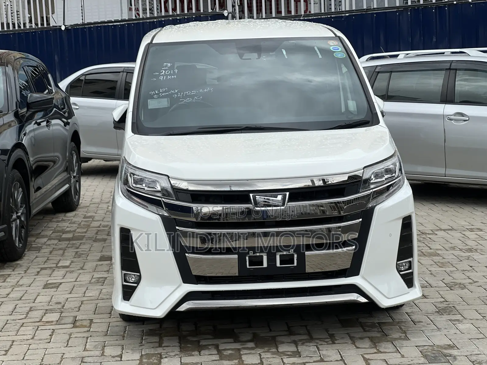 Toyota Noah 2019