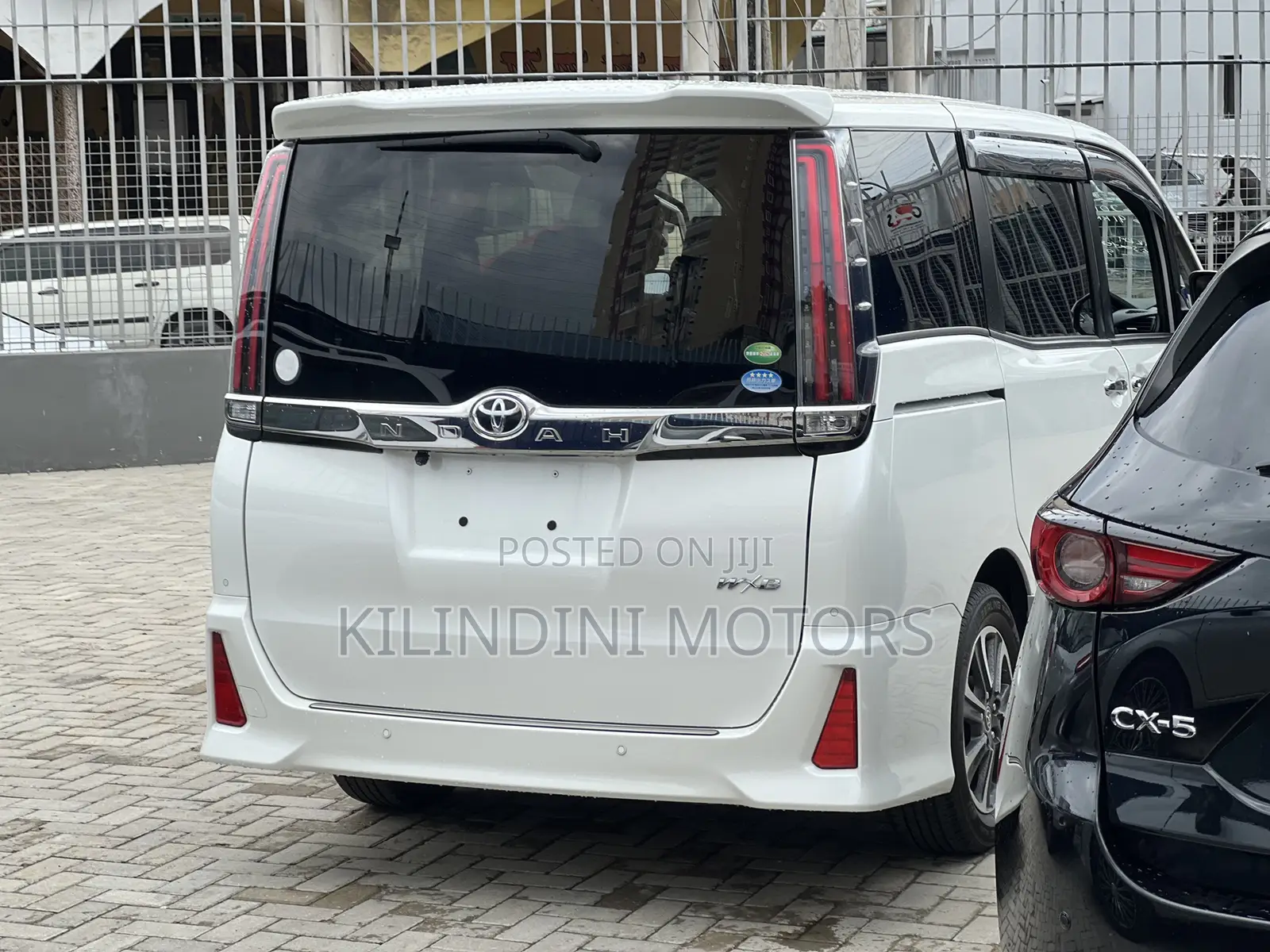 Toyota Noah 2019