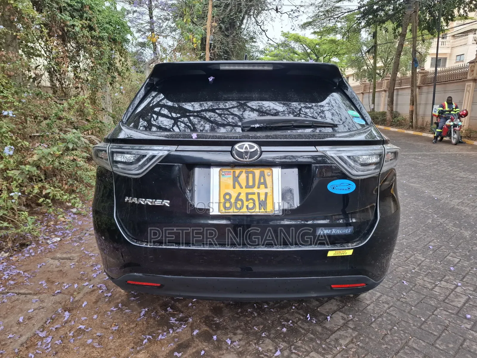Toyota Harrier 2.0 2014 Black
