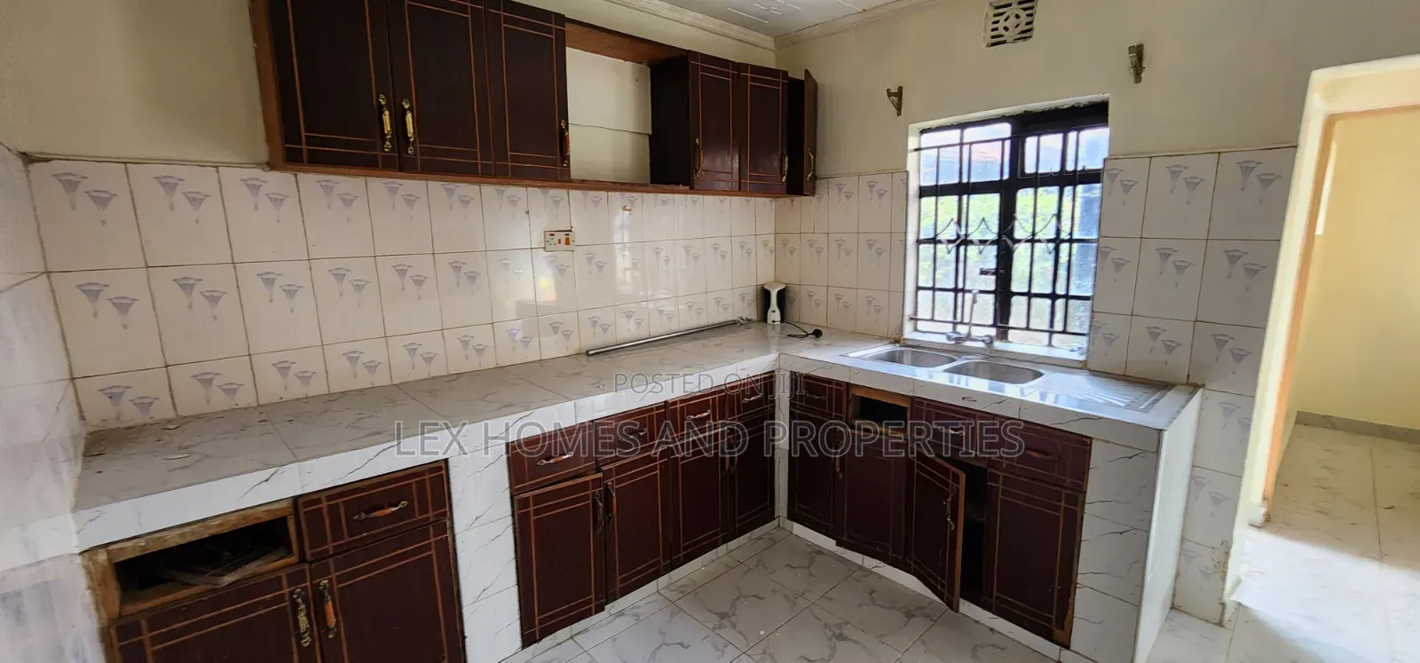 3bdrm Bungalow in NkaiMurunya for rent