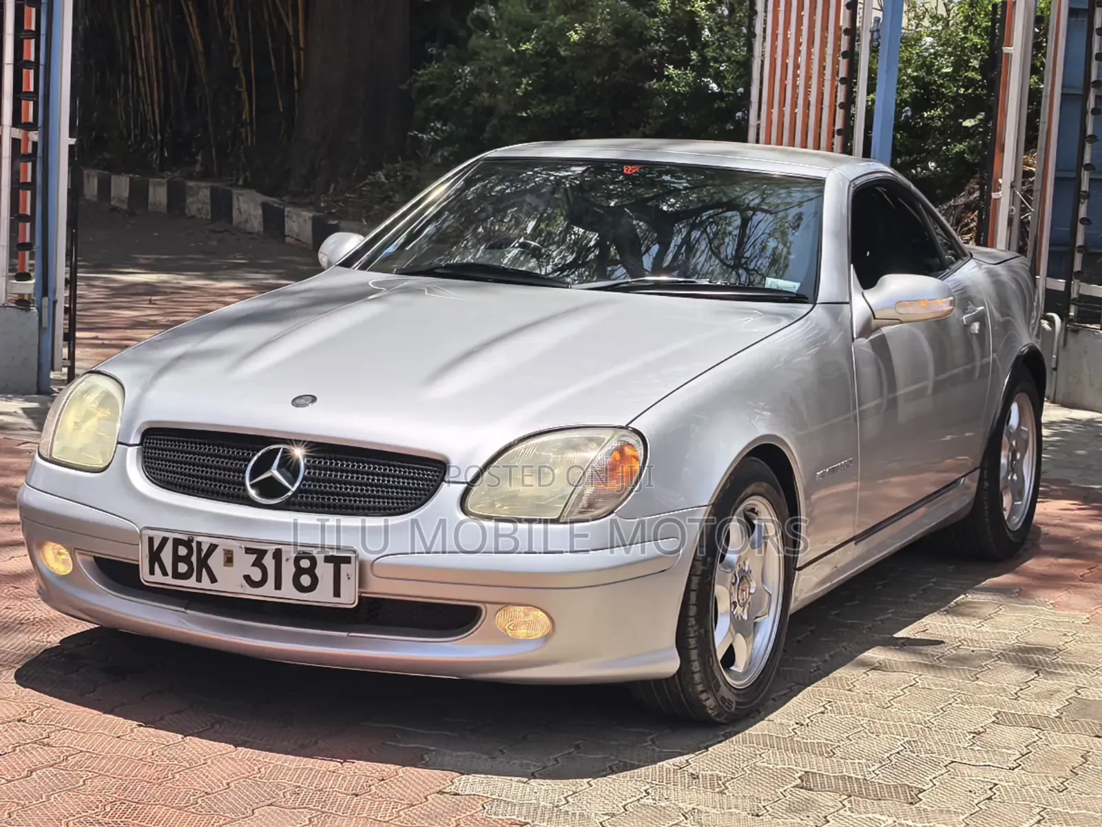 Mercedes-Benz 230E 2002 Silver