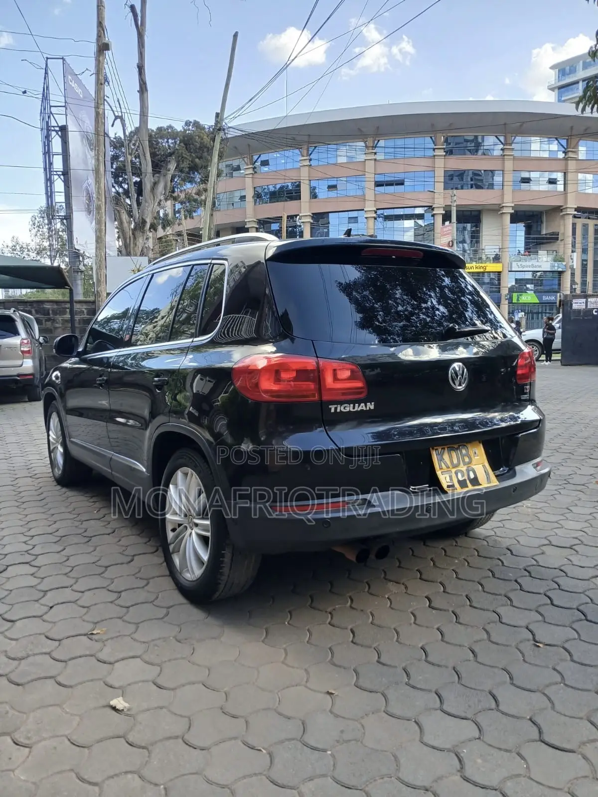 Volkswagen Tiguan S with Sunroof 2013 Black