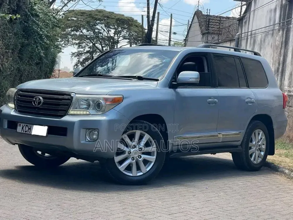 Toyota Land Cruiser 4.5 V8 VXR 2012 Blue