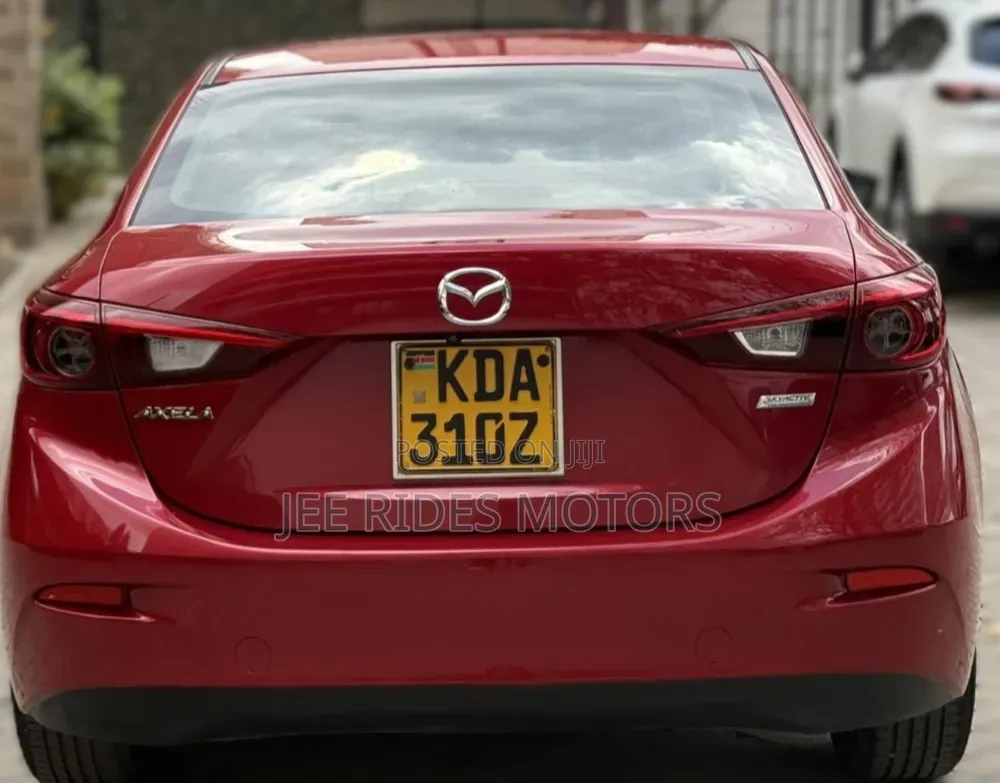 Mazda Axela 2015 Red