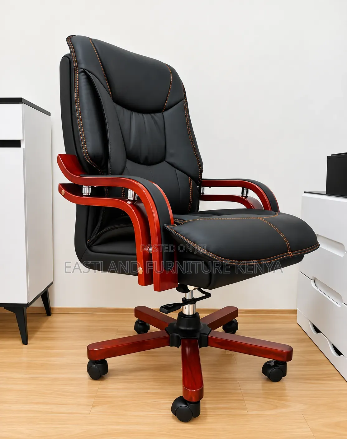 Luxury Black Leather Executive Office Chair With Wooden Armrests