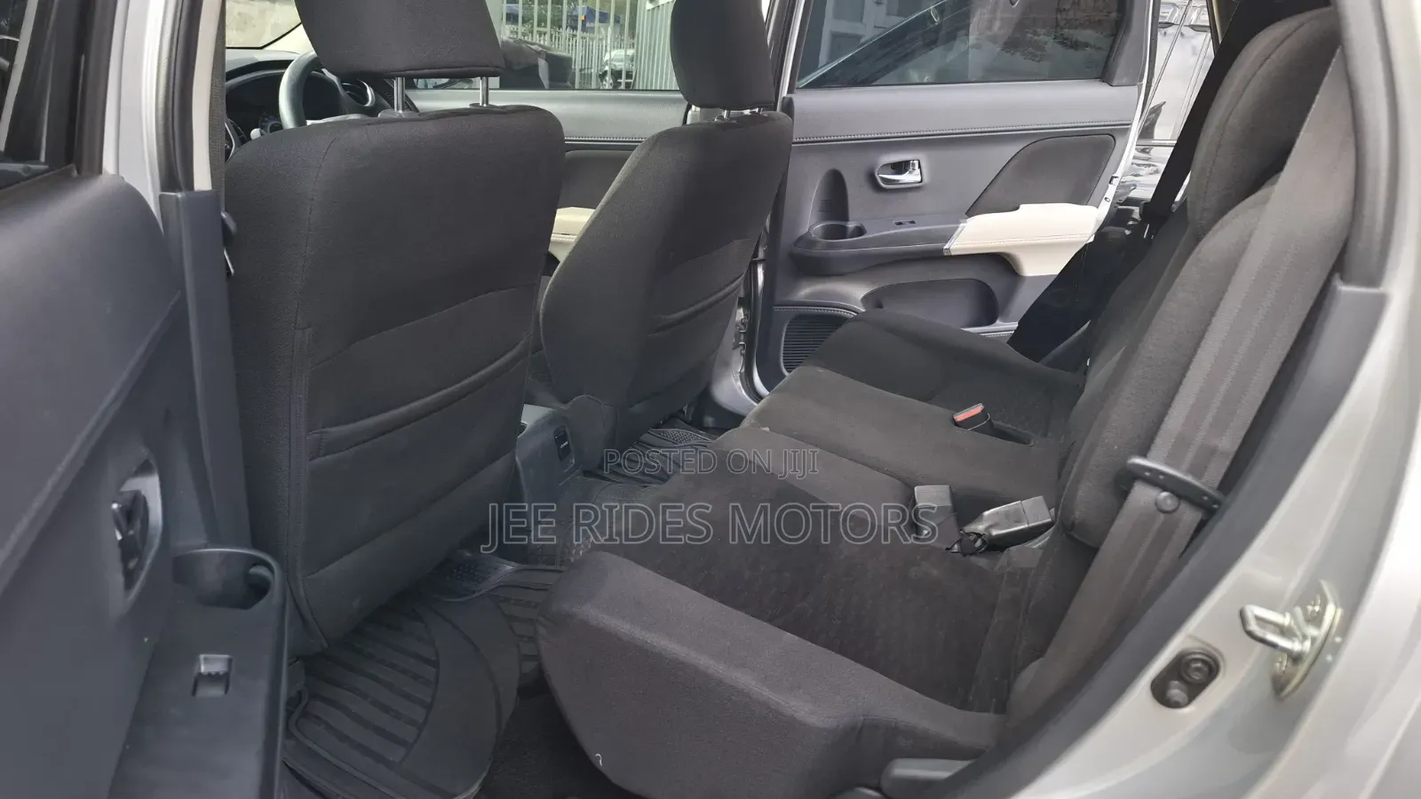 Toyota Rush 1.5 RWD 2019 Silver