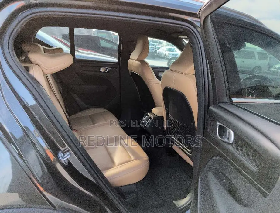 Volvo XC40 T3 Petrol FWD 2019 Black