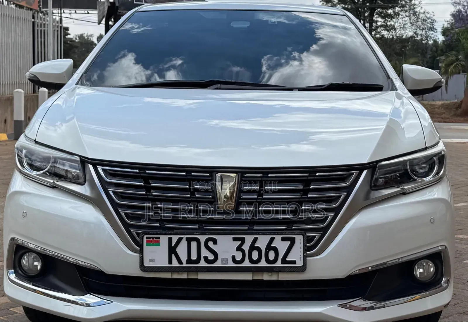 Toyota Premio 2018 Ivory
