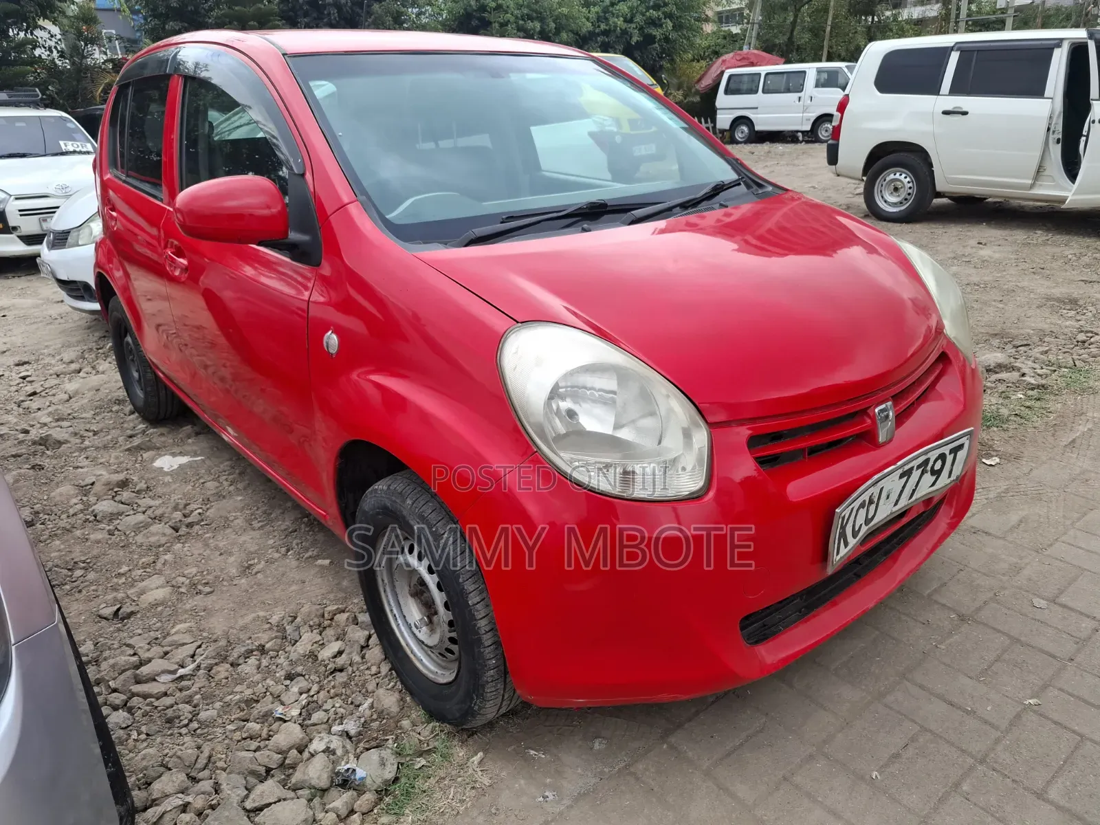 Toyota Passo 1.0 FWD 2012 Red