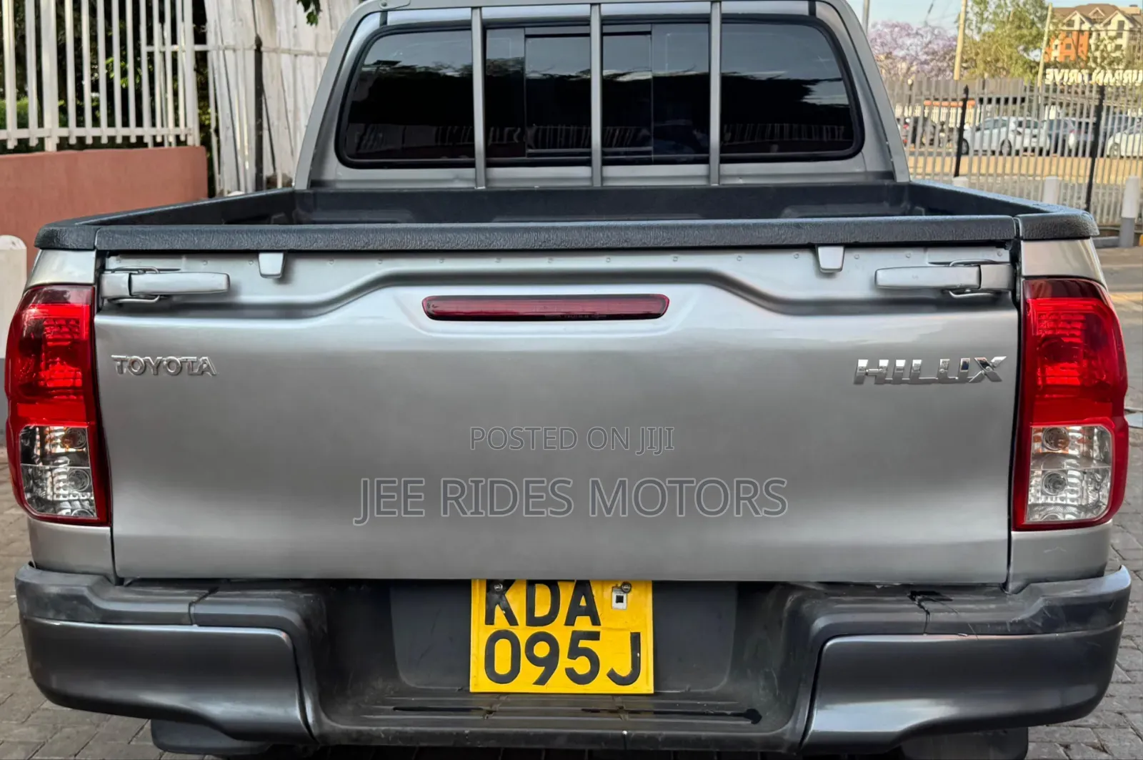 Toyota Hilux 2019 Silver
