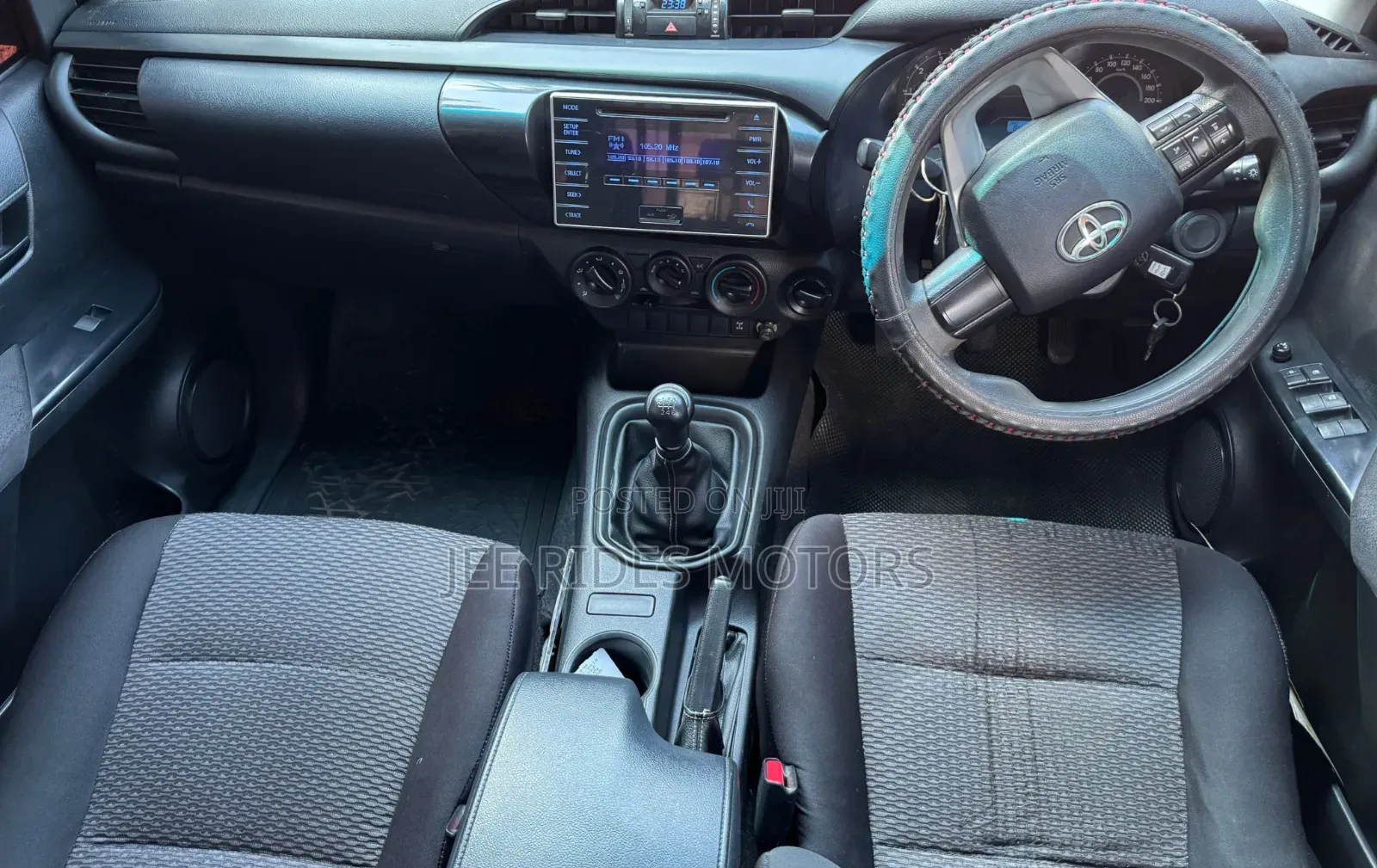 Toyota Hilux 2019 Silver