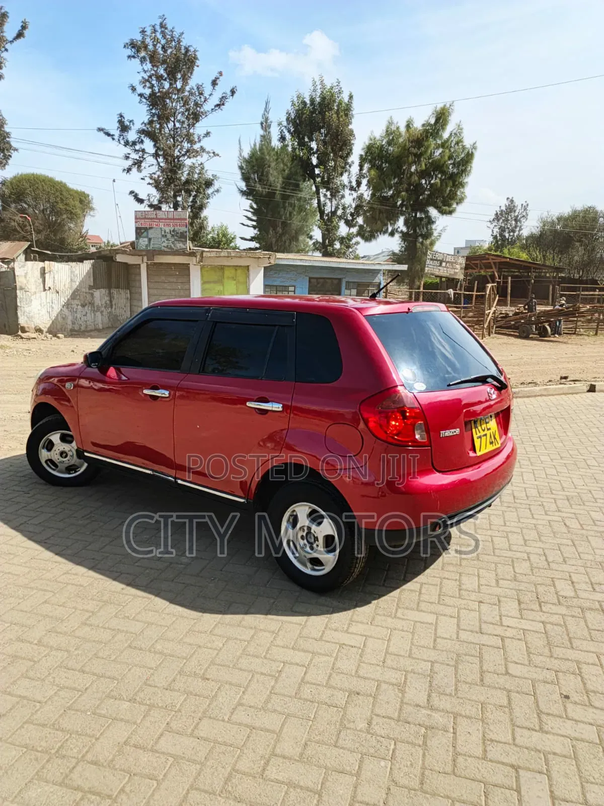 Mazda Verisa 2009 Red