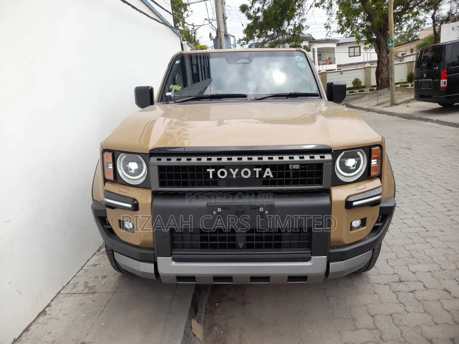 Toyota Land Cruiser Prado 2.7 2024 Gold