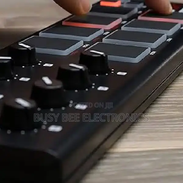 Akai Professional Lpd8 – USB Midi Controller