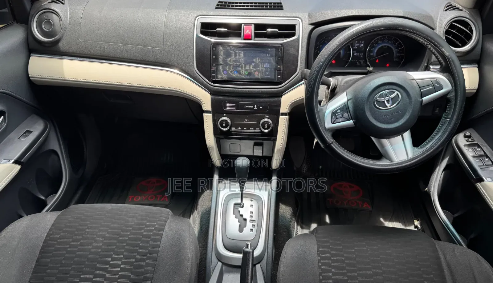 Toyota Rush 2018 Silver