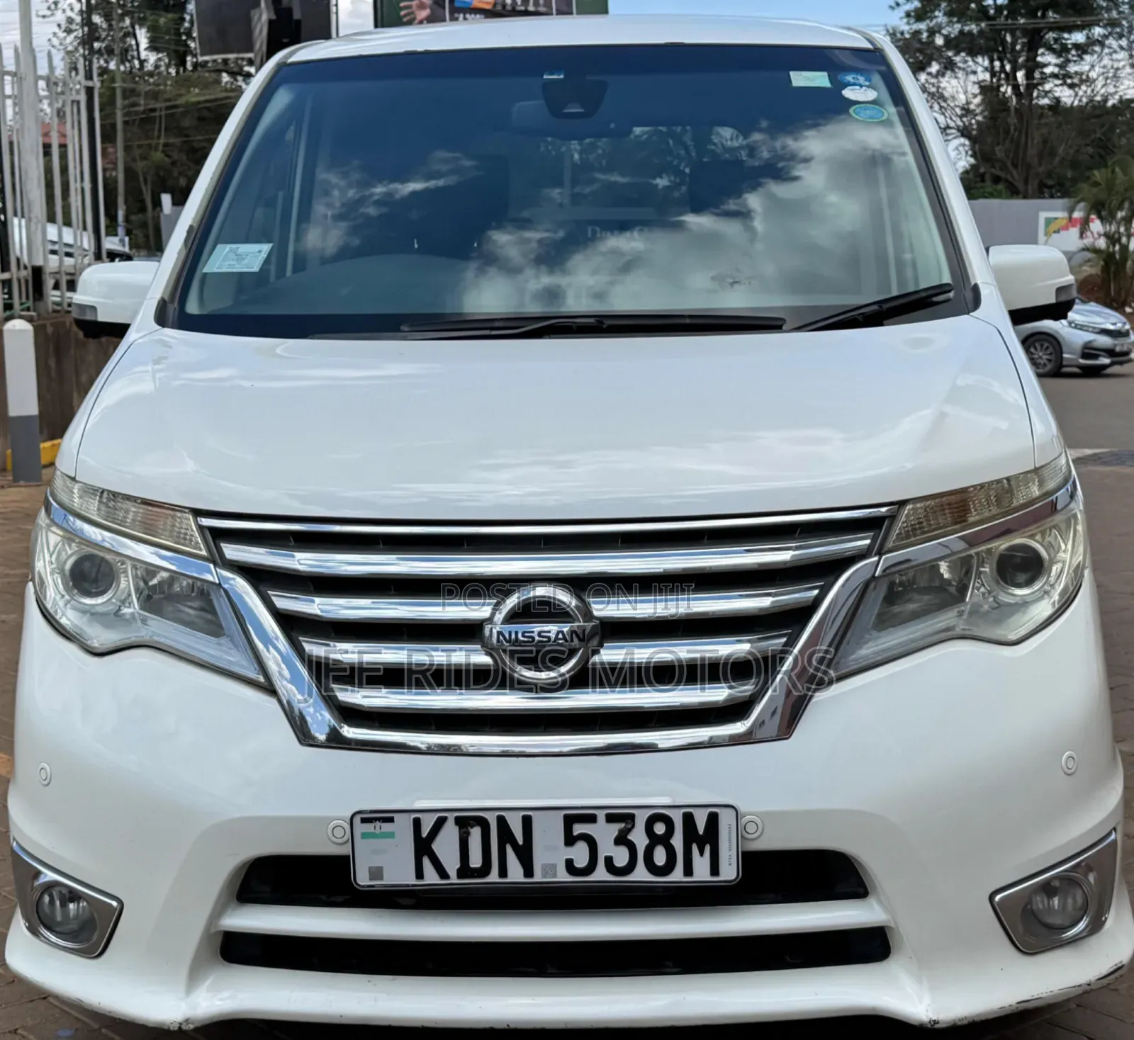 Nissan Serena 2016 Off white