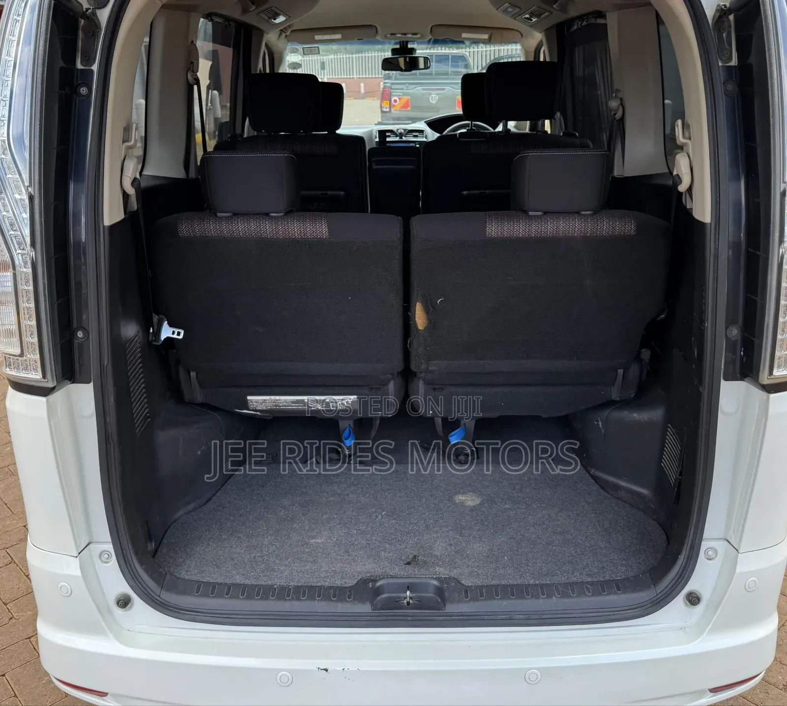 Nissan Serena 2016 Off white