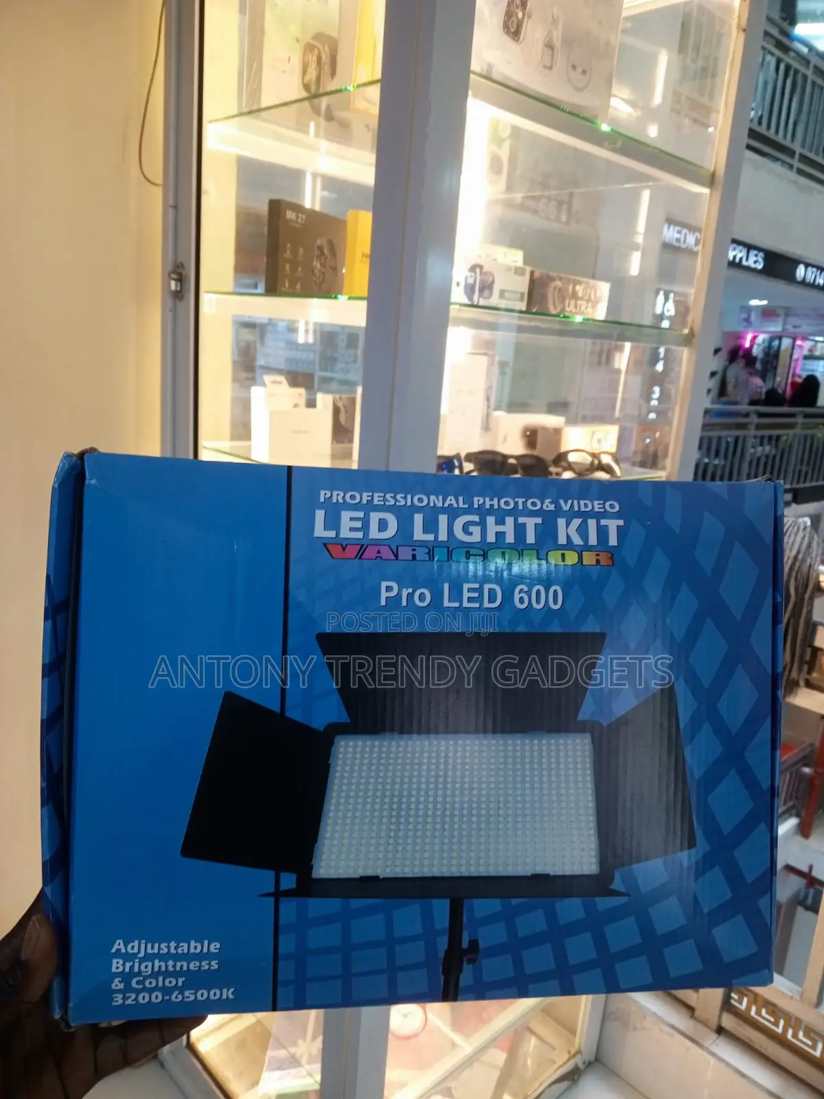 Professional LED 600 Photo Light Kit With Tripod and Power Adapter