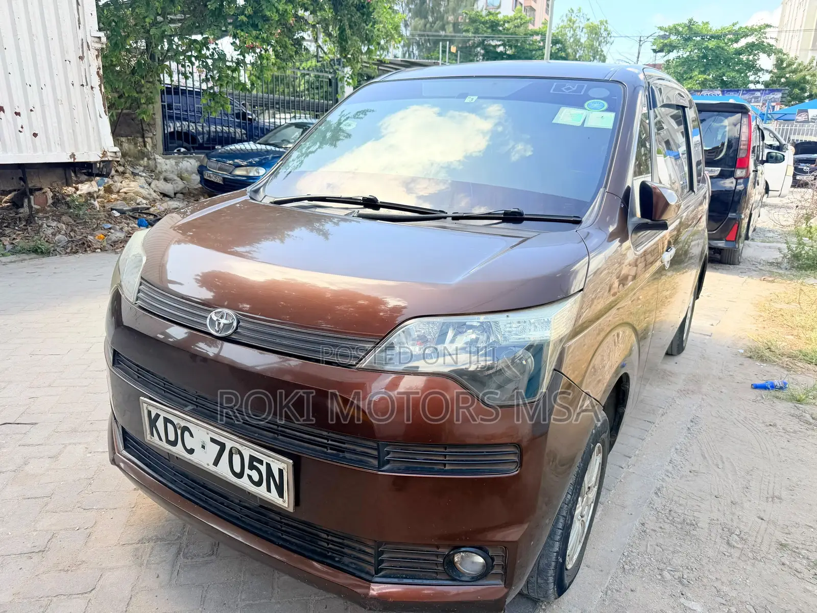 Toyota Spade 2014