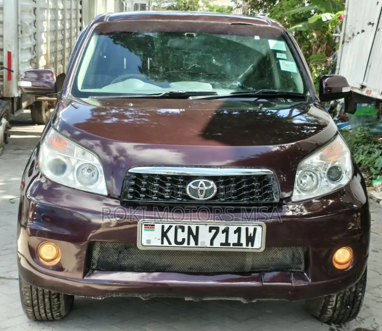 Toyota Rush 2011 Maroon