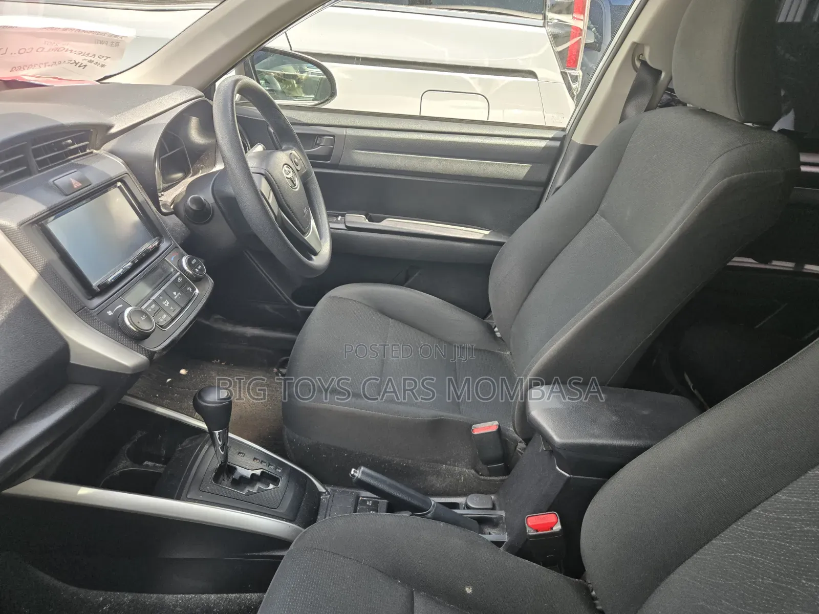 Toyota Corolla Fielder 2019 Silver