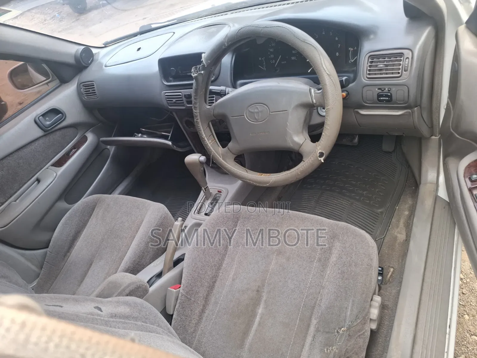 Toyota Corolla Automatic 1999 White