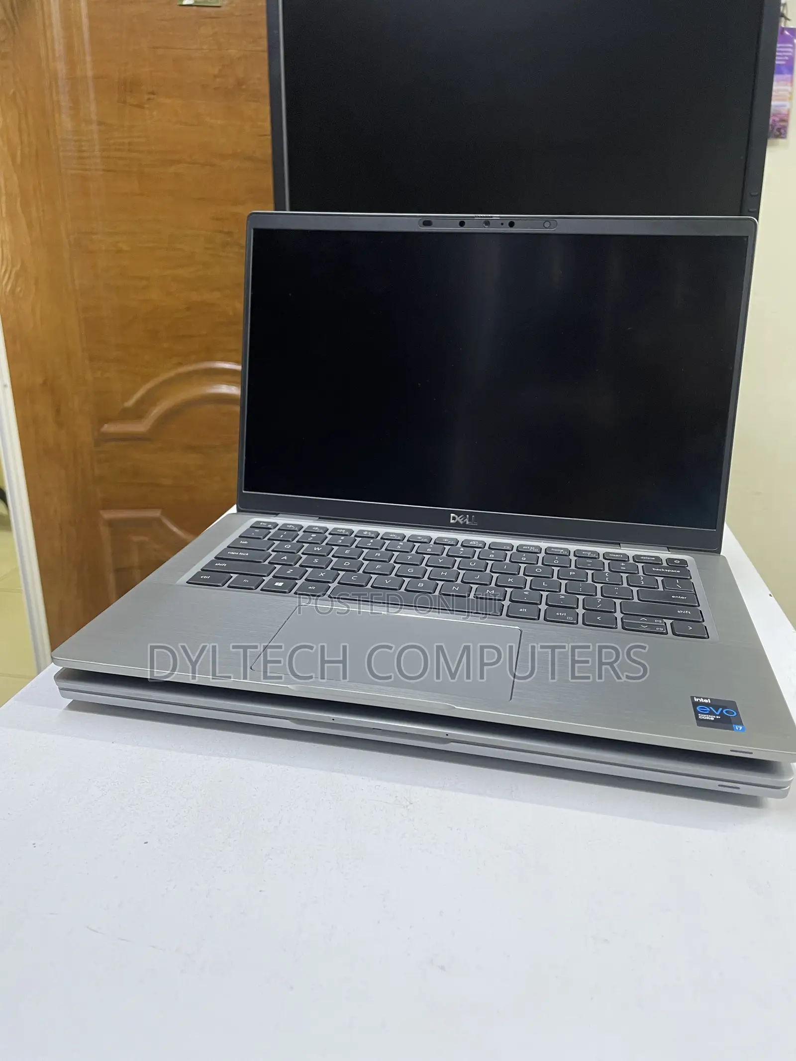 Laptop Dell Latitude 7420 16GB Intel Core i7 SSD 1T